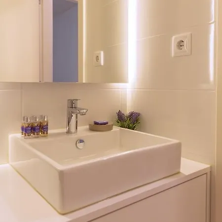 Guestready - Catorze De Outubro 417 *